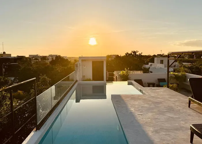 Starfit Boutique Beachclub, & Gym Included Hotel